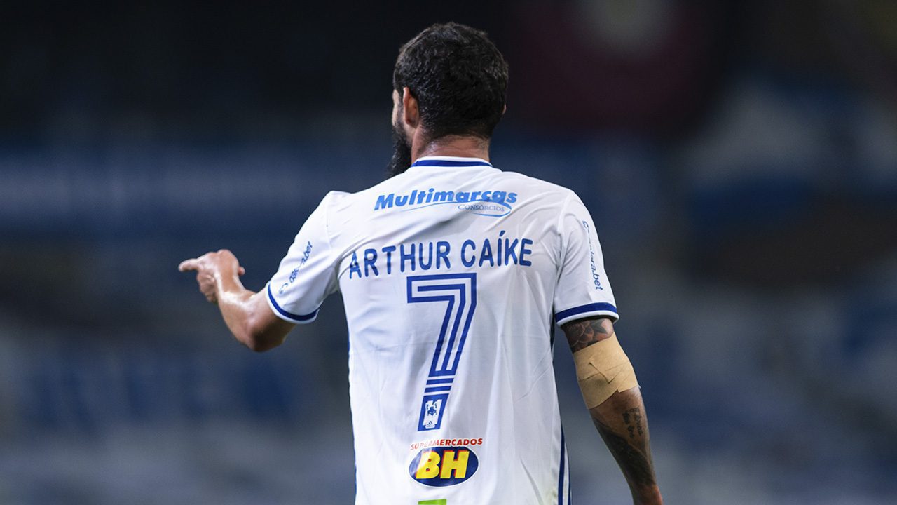 Arthur Caike deixa o Cruzeiro