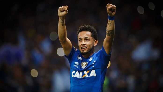 Rafinha aciona o Cruzeiro