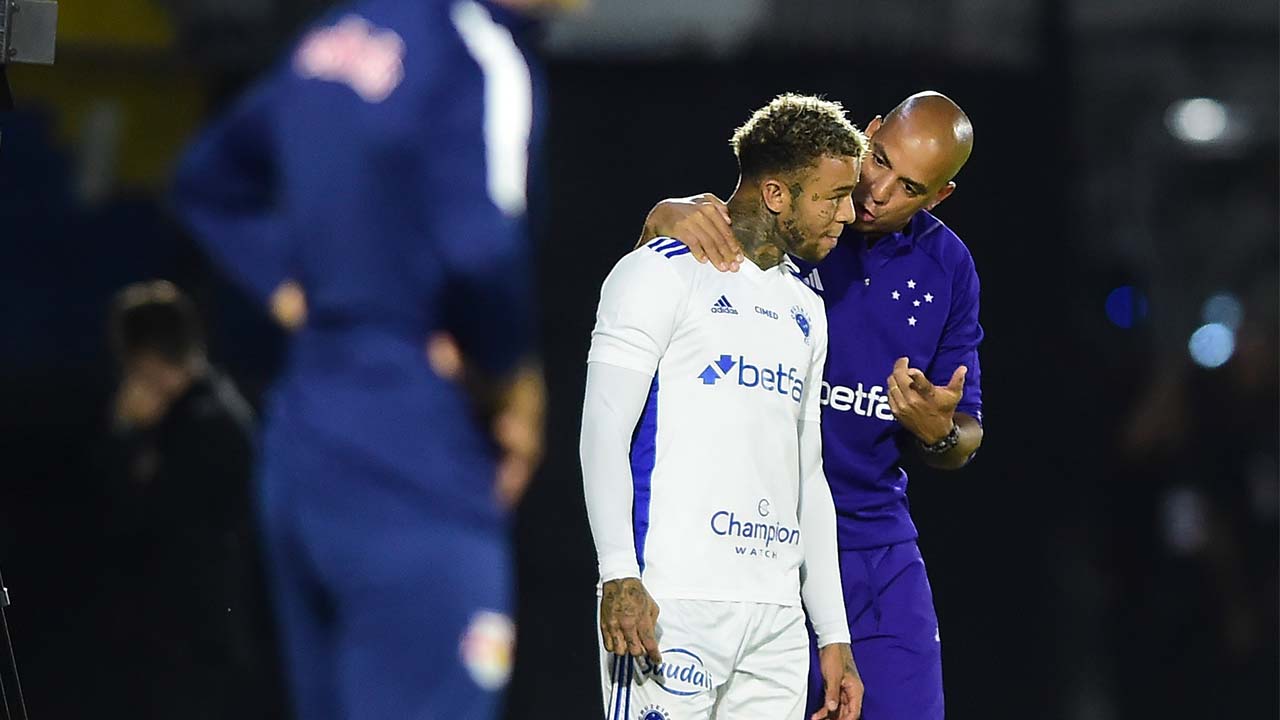 "Nunca fui tão xingado", Pepa fala do clima de amistoso com o Bragantino