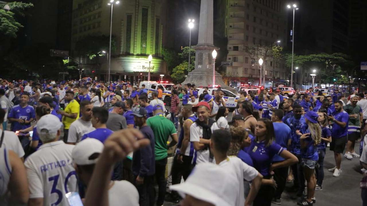 Torcidas organizadas do Cruzeiro convocam protesto contra administradora do Mineirão