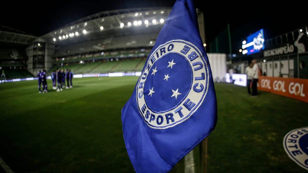 Bandeira do Cruzeiro no Independência