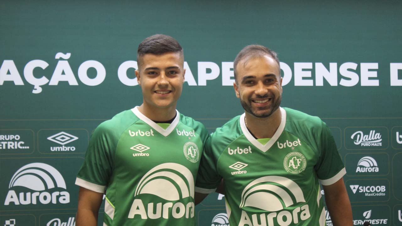 Chapecoense apresenta Gabriel Xavier, ex-Cruzeiro