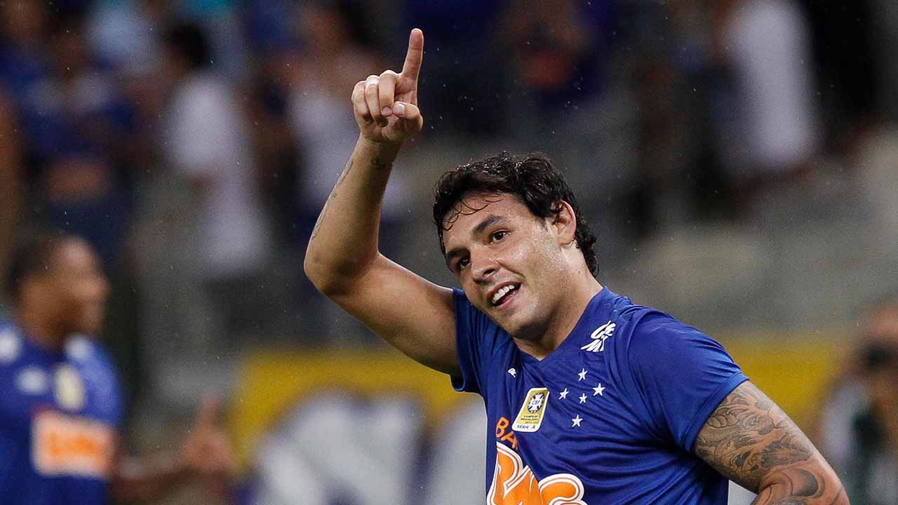 Bicampeão brasileiro pelo Cruzeiro, Ricardo Goulart deve anunciar sua aposentadoria