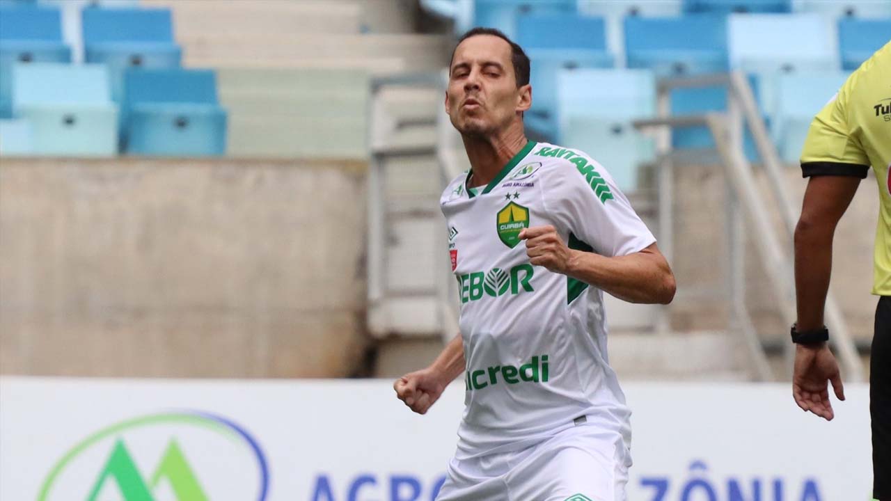 Ex-Cruzeiro, Rodriguinho tem contrato rescindido de forma antecipada pelo Cuiabá