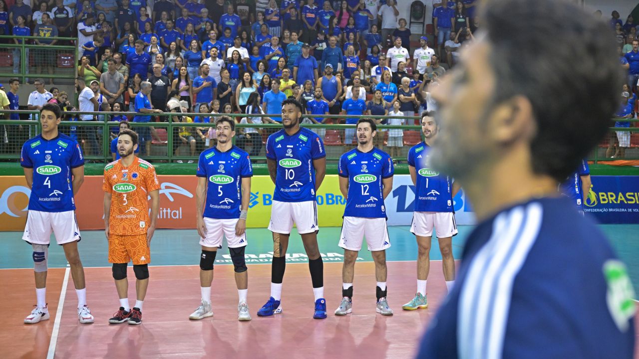 Sada Cruzeiro no jogo com o Blumenau