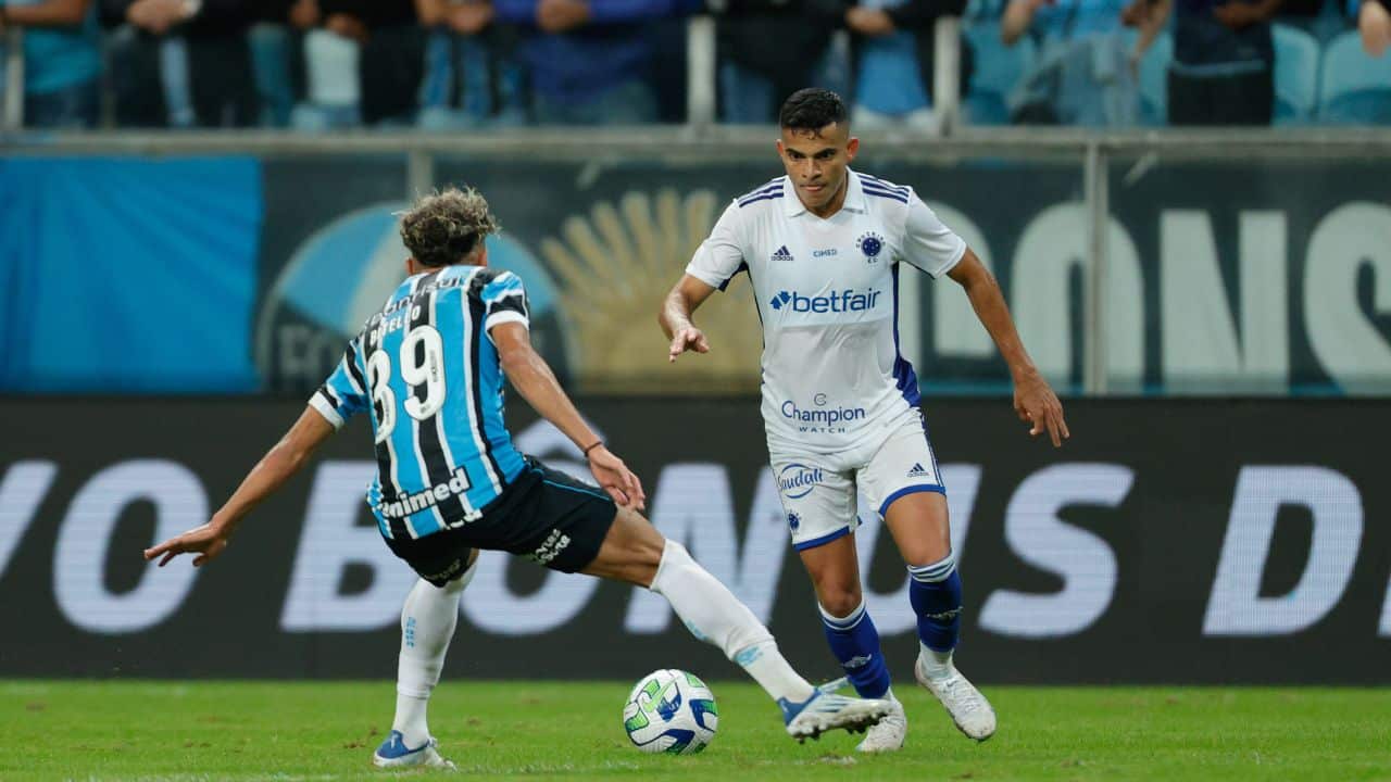 Cruzeiro e Grêmio no jogo de ida