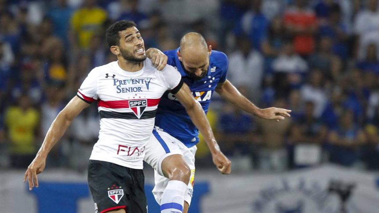 Cruzeiro enfrenta o São Paulo neste sábado, uma "pedra no sapato" da Raposa; veja o retrospecto do confronto