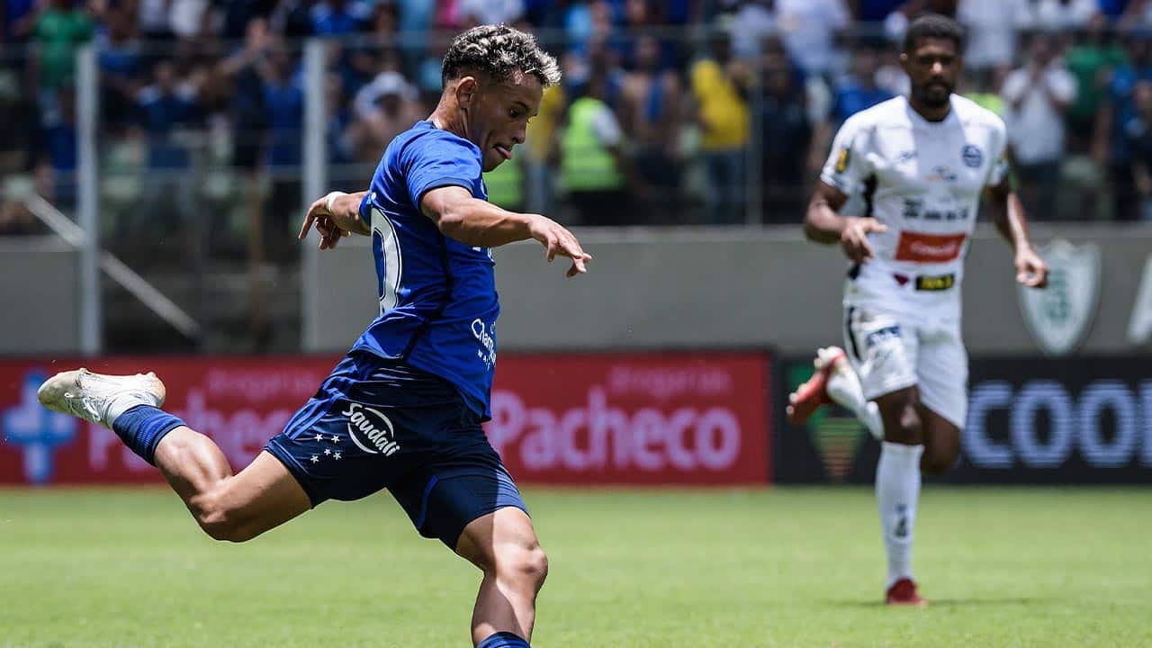 Juan Christian pode deixar o Cruzeiro e acertar com clube da Série B do Brasileirão