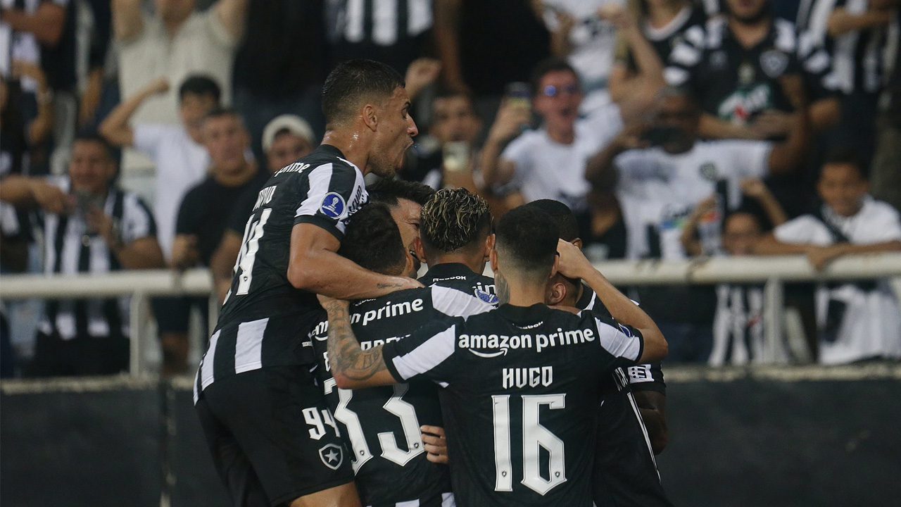 Adversário do Cruzeiro, Botafogo completa dois meses sem derrotas; veja números