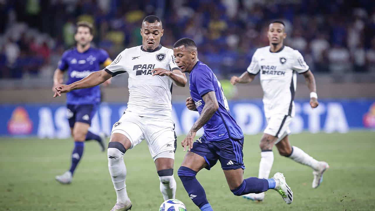 Cruzeiro domina o jogo, mas fica no empate com o Botafogo