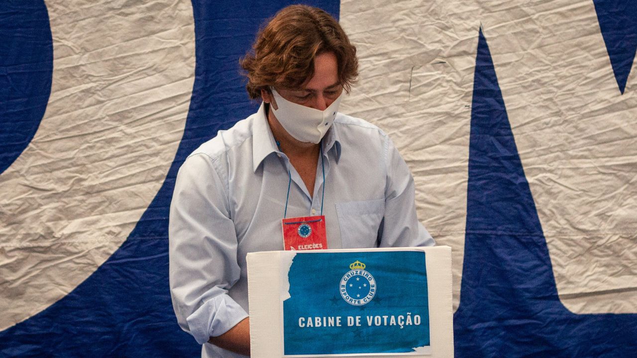 Granata em eleição no Cruzeiro