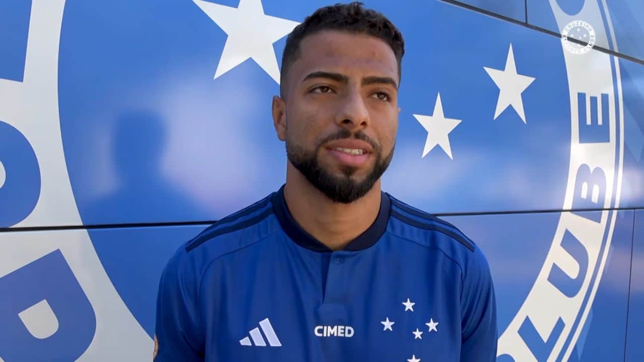 João Marcelo em chegada no Cruzeiro