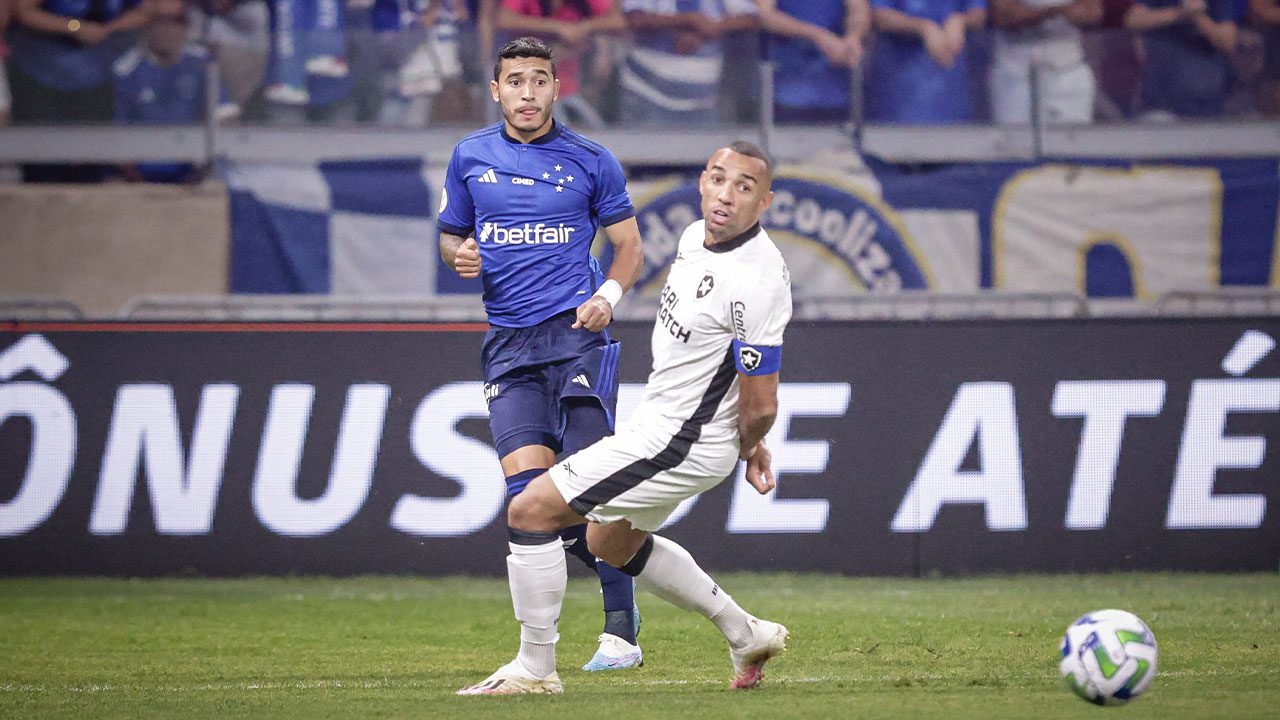 Marçal, do Botafogo, elogia atuação do Cruzeiro e afirma: "Vai dar trabalho"