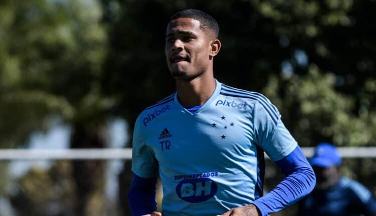 Atacante se despede do Cruzeiro e agradece o clube: "Mudou minha vida"