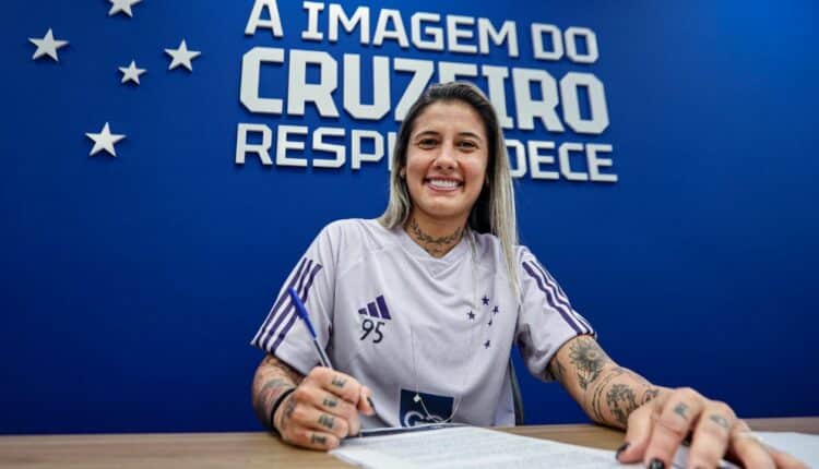 Gaby Soares assina com Cruzeiro