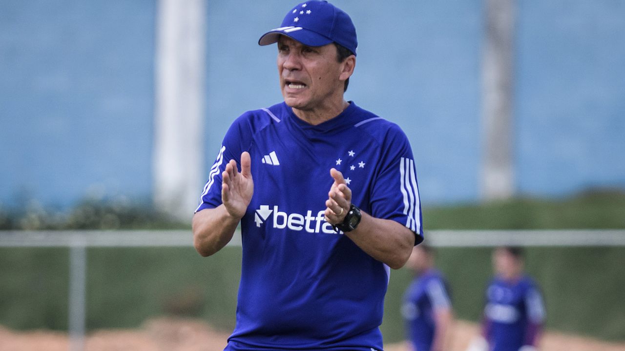 Zé Ricardo, técnico do Cruzeiro