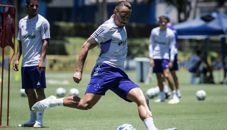 Rafael Papagaio retorna ao Cruzeiro após cumprir suspensão