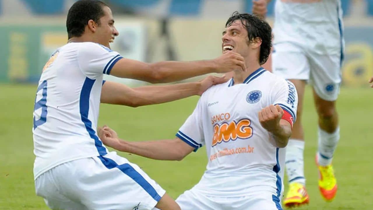 Fabrício fez um dos gols do Cruzeiro