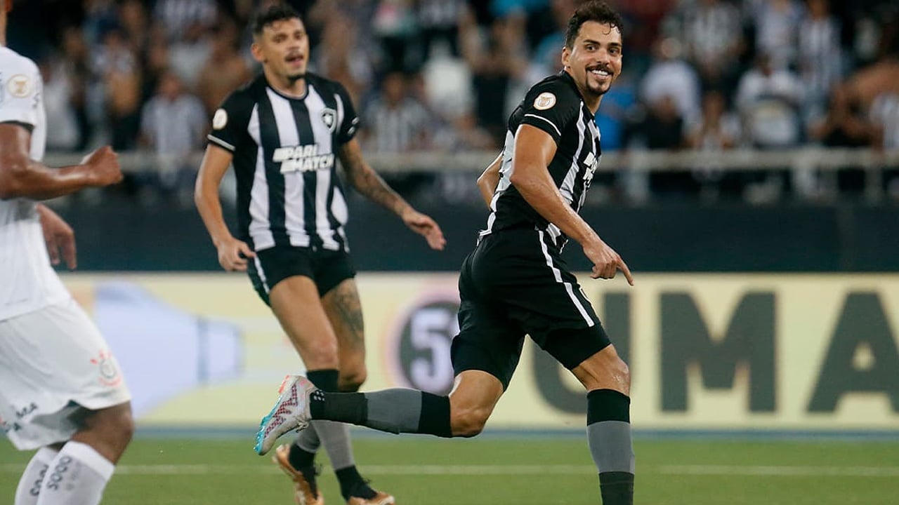 Meia desfalca o Botafogo contra o Cruzeiro e gera preocupação à Tiago Nunes