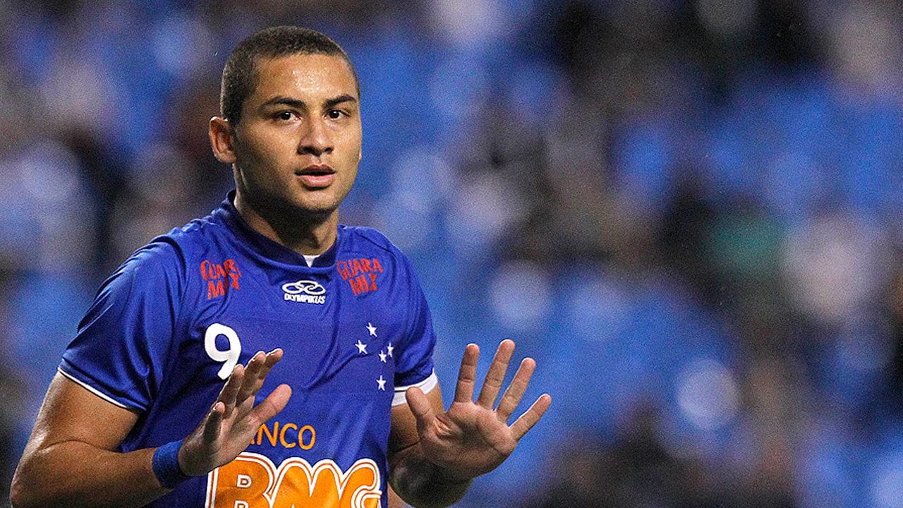 Ex-Cruzeiro, Wellington Paulista anuncia sua aposentadoria