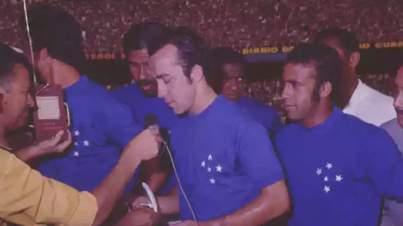 Cruzeiro parabeniza Tostão, um dos maiores jogadores da história do clube