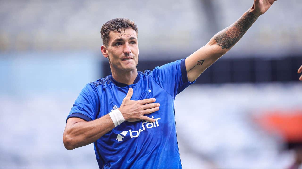 Juan Dinenno pelo Cruzeiro em 2024