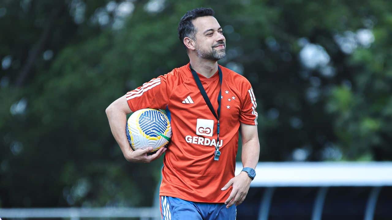 Jonas Urias, técnico do Cruzeiro