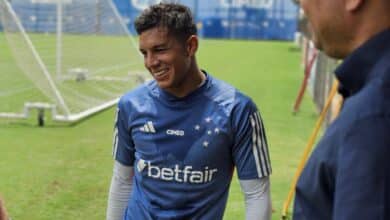Lucas Romero em treino no Cruzeiro nesta quarta-feira (27)