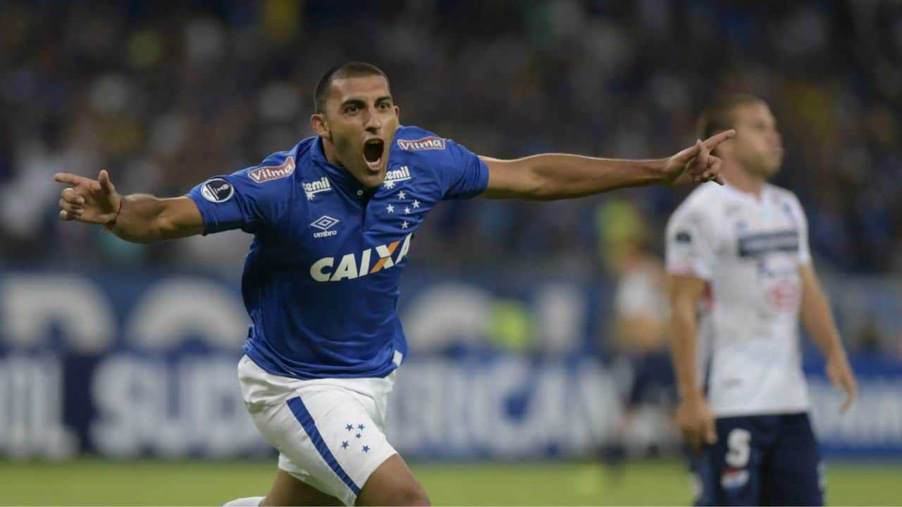 Cruzeiro venceu Nacional-PAR em estreia na Copa Sul-americana