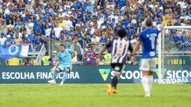 Cruzeiro sofre virada no Mineirão e fica com o vice do Campeonato Mineiro