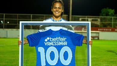 Vanessinha é a atleta com mais jogos e gols na história do Cruzeiro