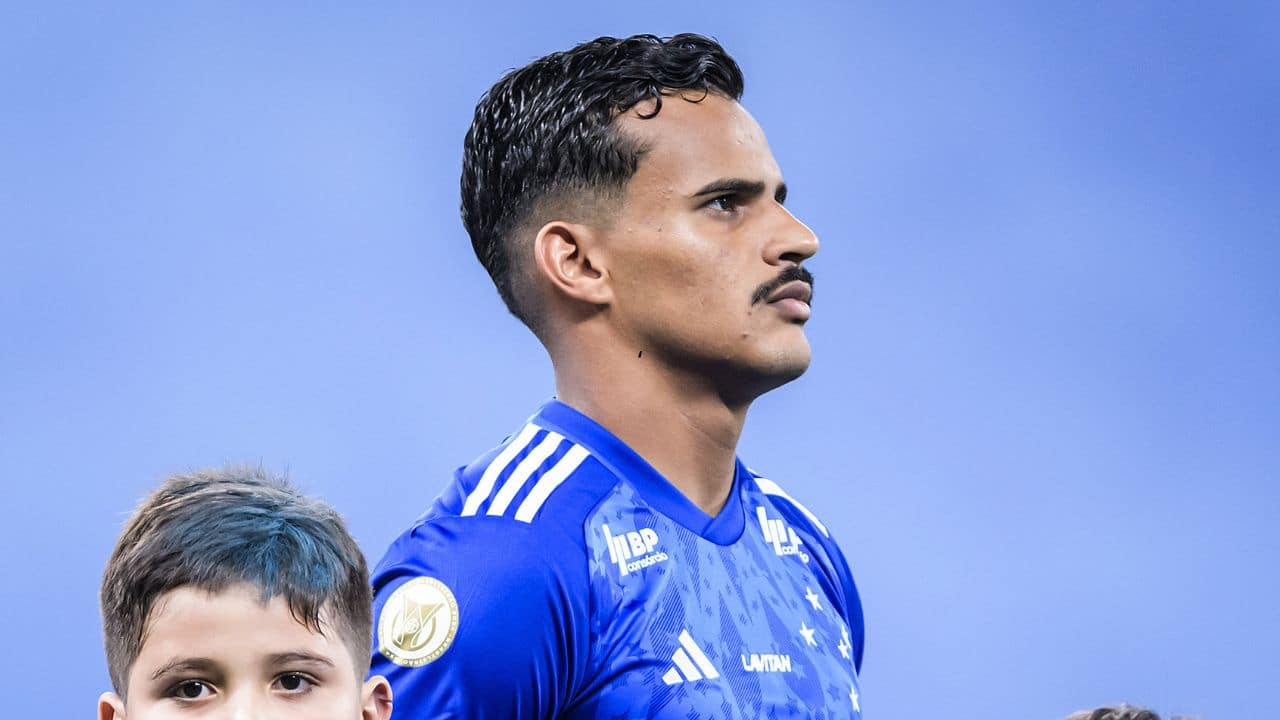 Kaiki foi um dos melhores do Cruzeiro contra o Atlético