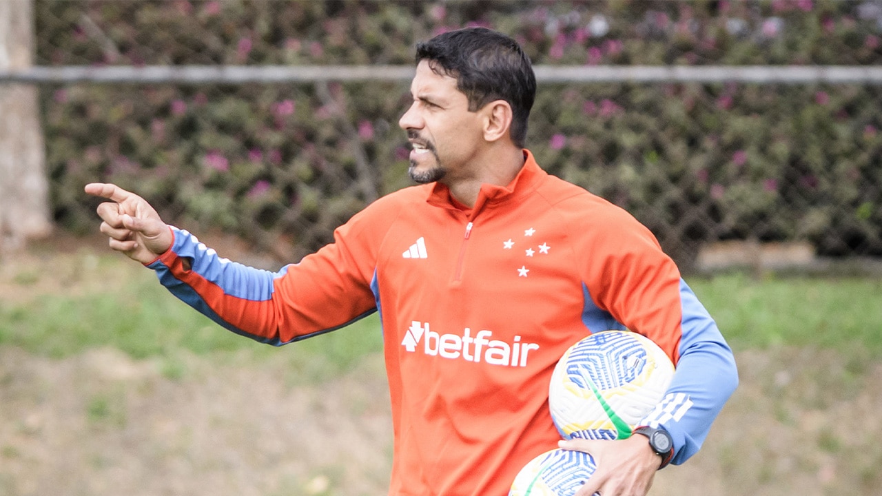 Moisés Moura deixa o Cruzeiro