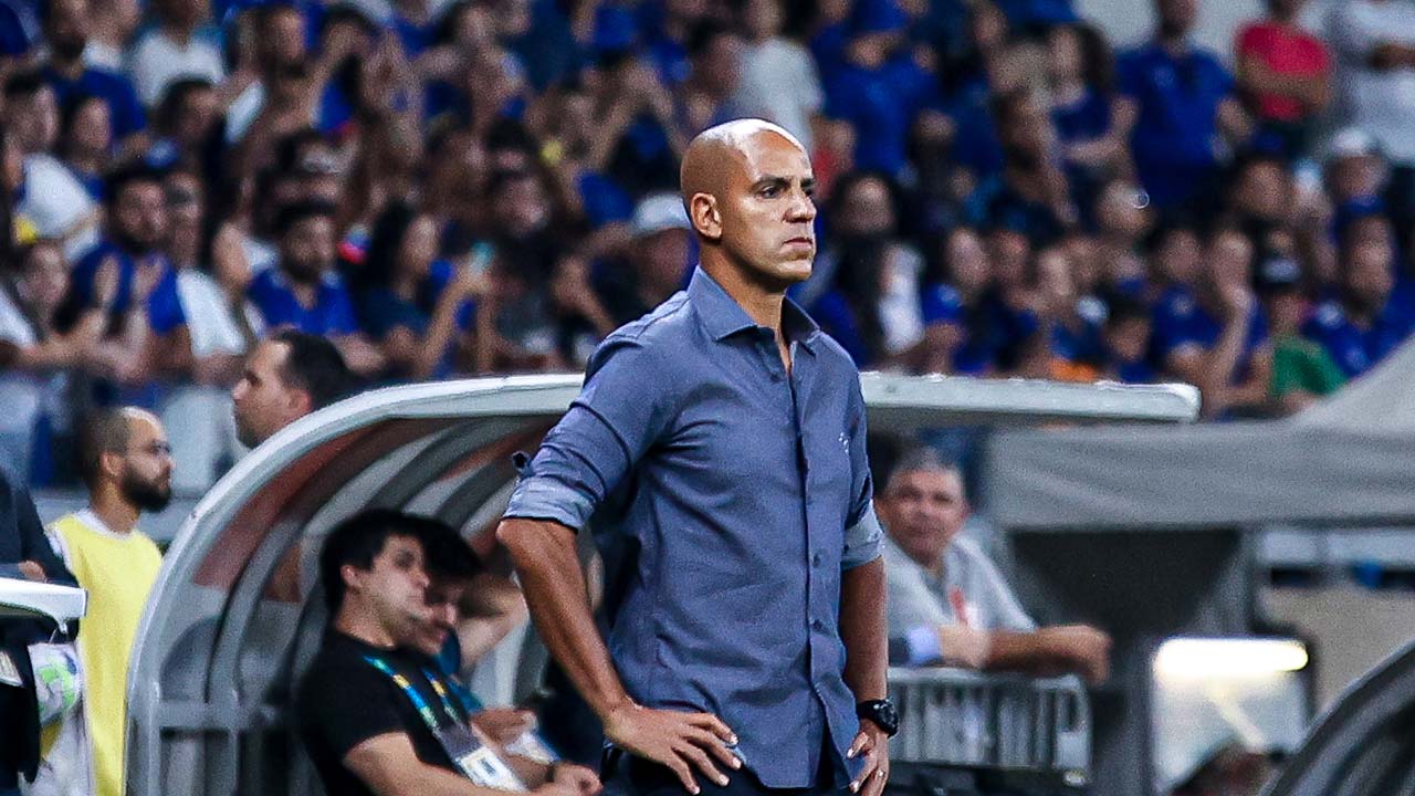 Ex-Cruzeiro, técnico Pepa se aproxima de acerto com Sport