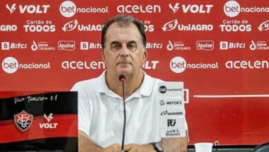 Presidente do Vitória detona arbitragem após empate com o Cruzeiro