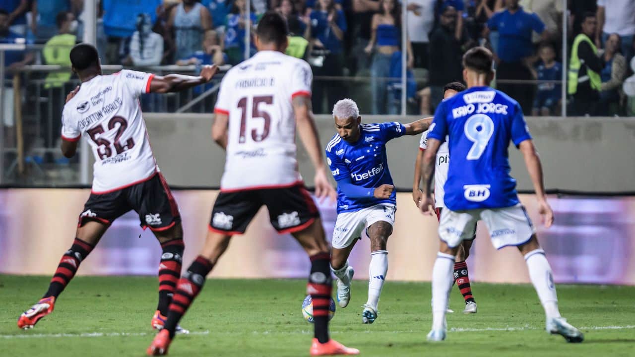 Veja os lances de Cruzeiro x Flamengo
