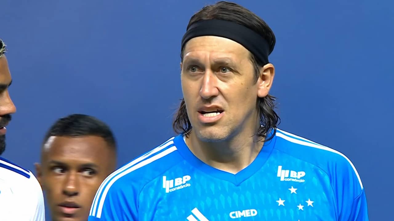 Cássio precisa trocar de camisa antes de Itabirito x Cruzeiro