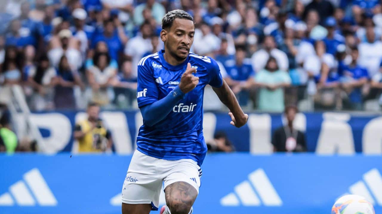 Matheus Pereira em jogo do Campeonato Mineiro