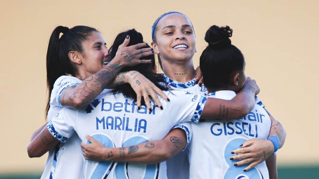 Cruzeiro vence novamente e segue na vice-liderança do Brasileirão Feminino