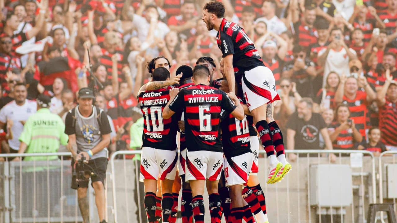 Flamengo poupa titulares e terá força total contra Cruzeiro; veja poupados e provável escalação