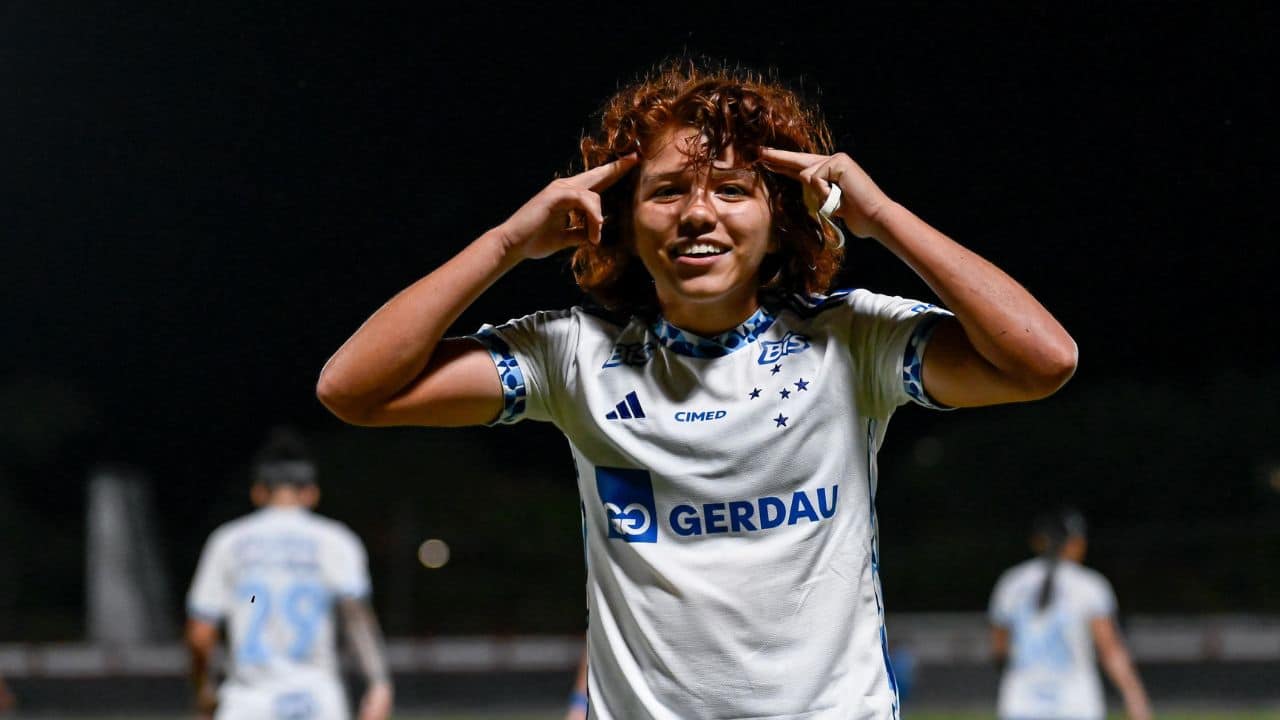 Atacante do Cruzeiro é convocada para amistoso pela seleção colombiana; veja