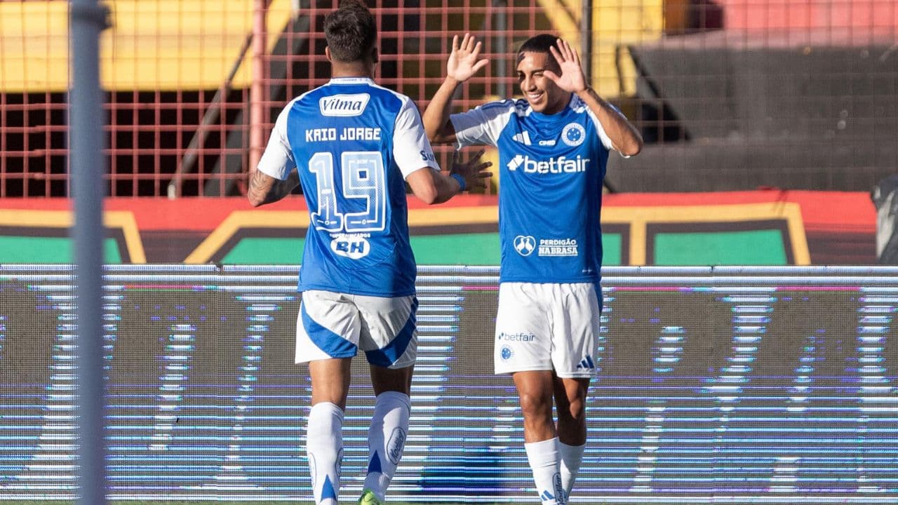 Pendurados 'passam em branco' e Cruzeiro terá força total contra Atlético