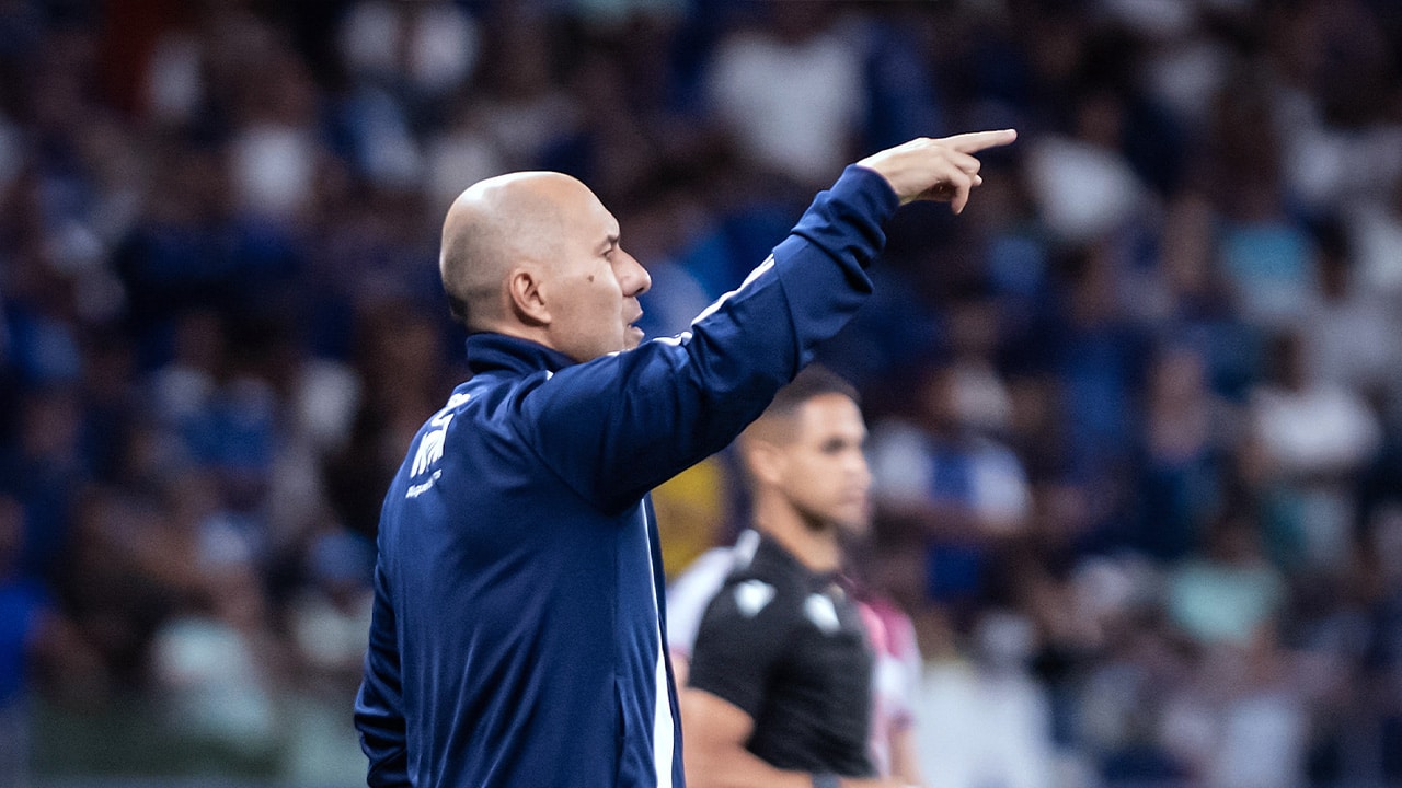 Após três meses, Cruzeiro volta a vencer duas partidas seguidas