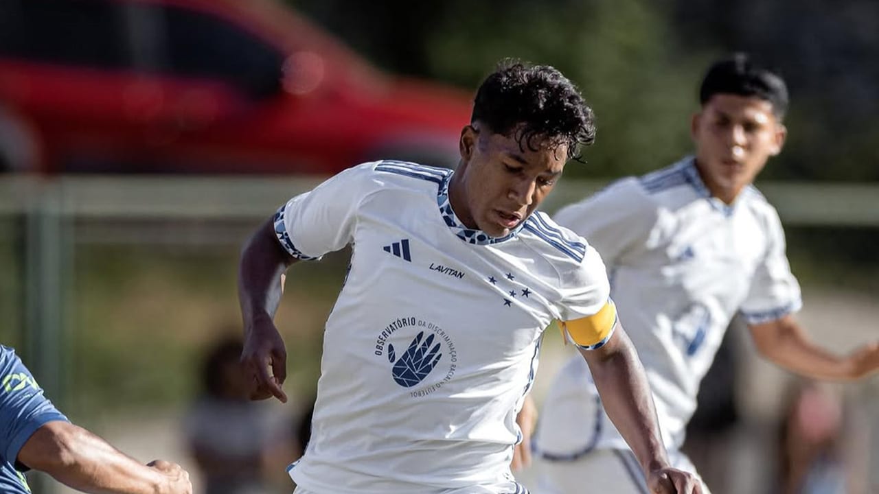 De virada, Cruzeiro vence o XV de Novembro por 3 a 2 no Mineiro Sub-17