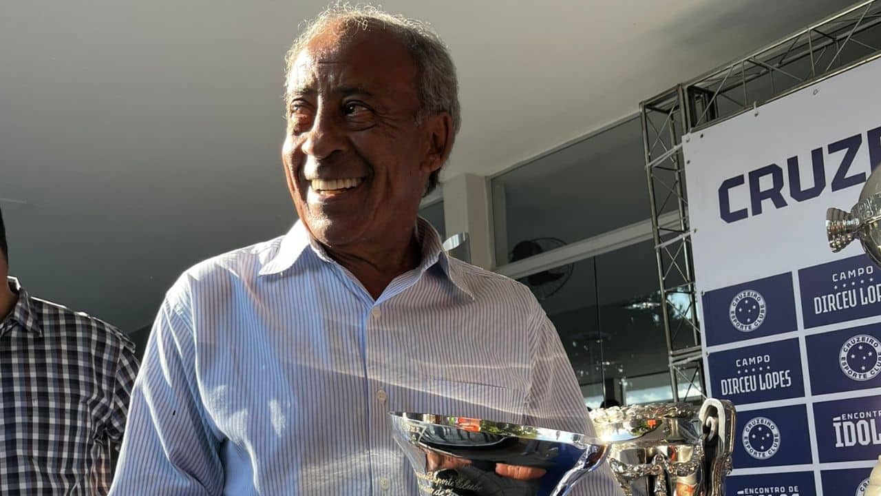 Ídolo do Cruzeiro é alvo de fake news, mas passa bem