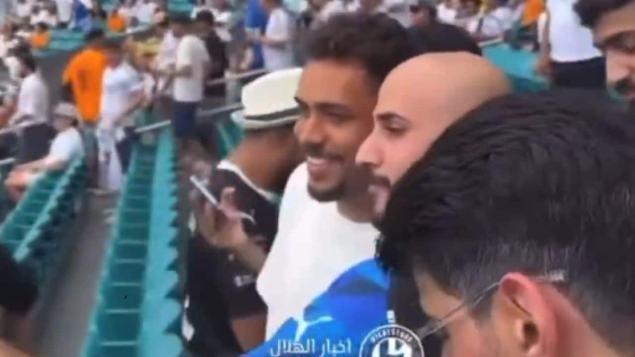 Eduardo marca presença em Real Madrid e Al-Hilal e recebe carinho de torcedores; veja