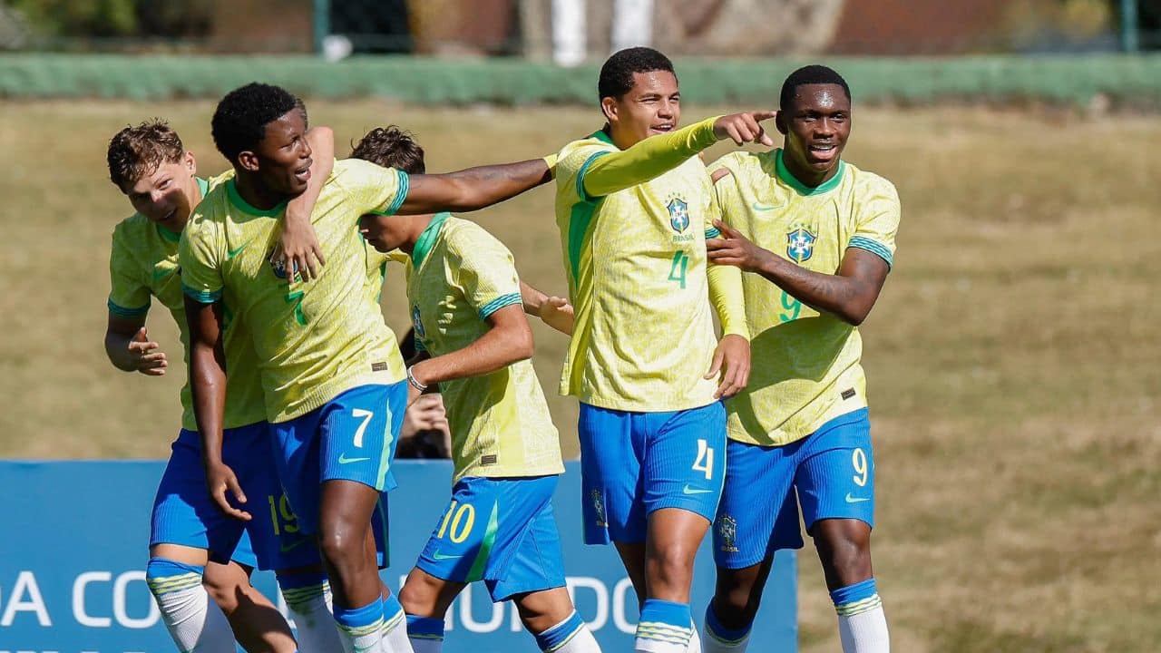 Lateral do Cruzeiro marca em goleada da seleção brasileira sub-17 sobre o México