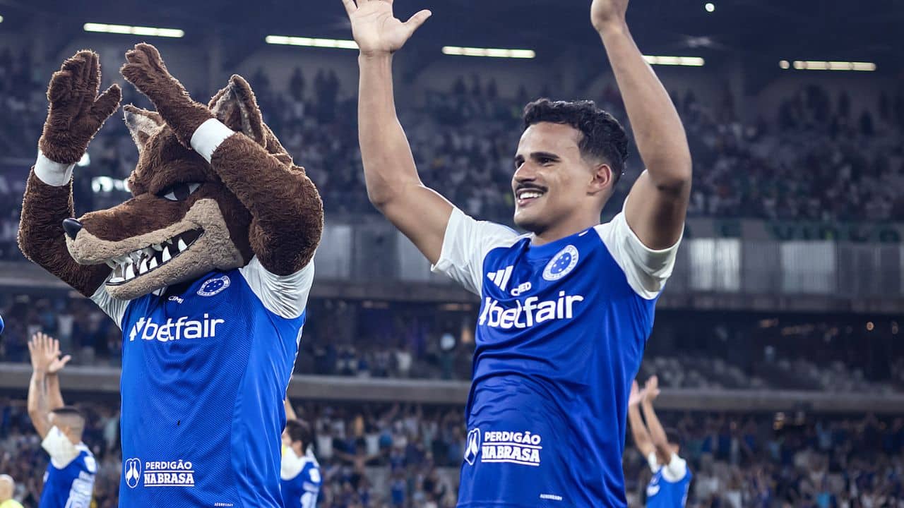 Quarteto do Cruzeiro tem melhores notas entre jogadores que atuam no Brasil em maio; veja