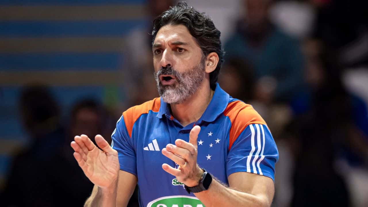 Sada Cruzeiro anuncia renovação com o treinador Filipe Ferraz para 2025/26