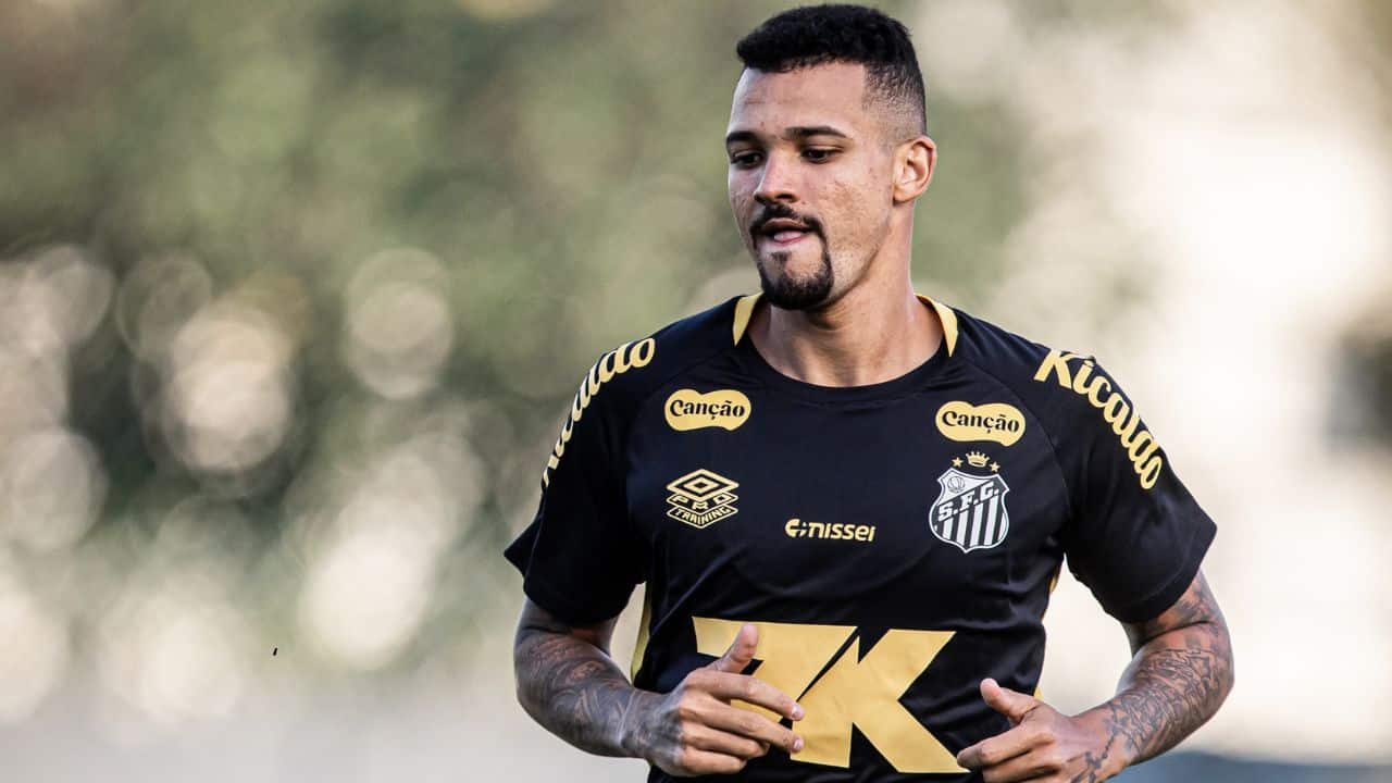 Santos fica próximo da compra definitiva de Zé Ivaldo, emprestado pelo Cruzeiro; veja